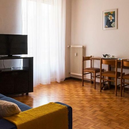 Joivy Welcoming 1Br Apt Next To Villa Olmo Como Exteriör bild