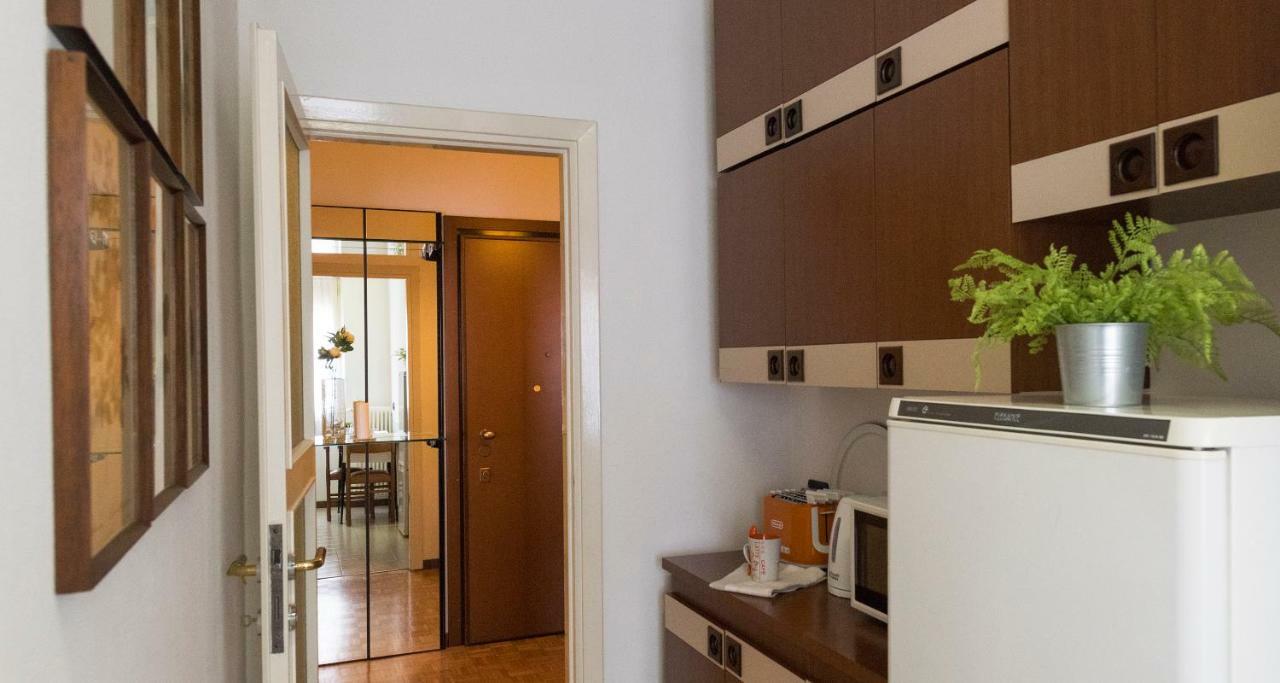 Joivy Welcoming 1Br Apt Next To Villa Olmo Como Exteriör bild