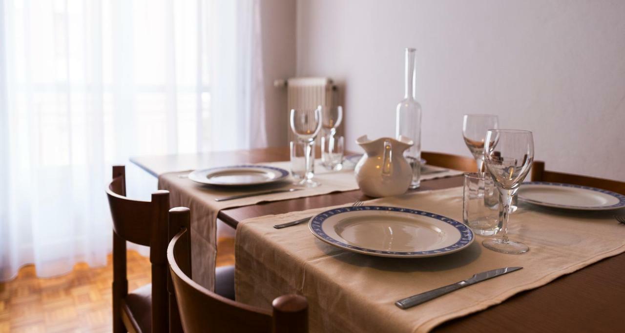 Joivy Welcoming 1Br Apt Next To Villa Olmo Como Exteriör bild