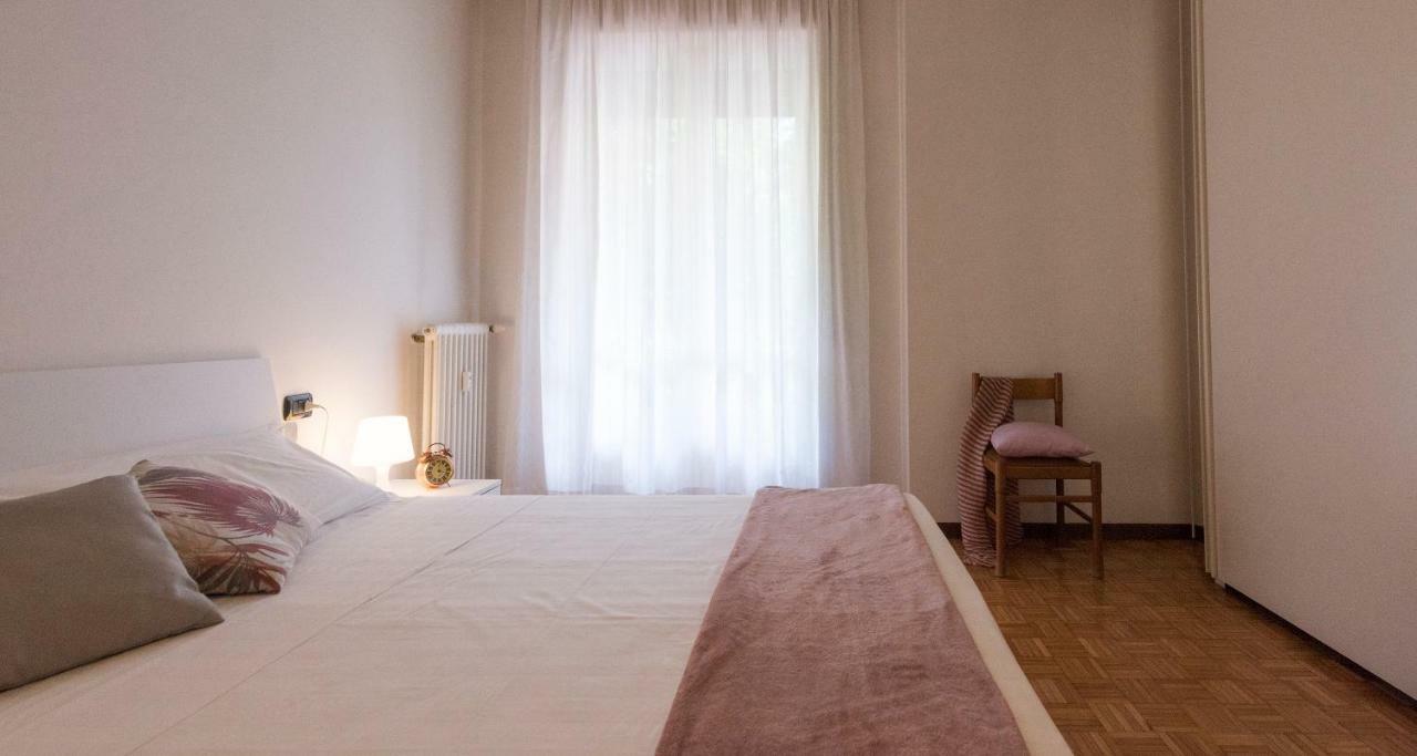 Joivy Welcoming 1Br Apt Next To Villa Olmo Como Exteriör bild